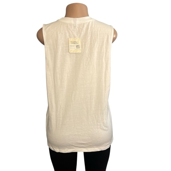 3/$30 🍂 Fabletics International Women's Day Muscle Tank - Picture 6 of 8